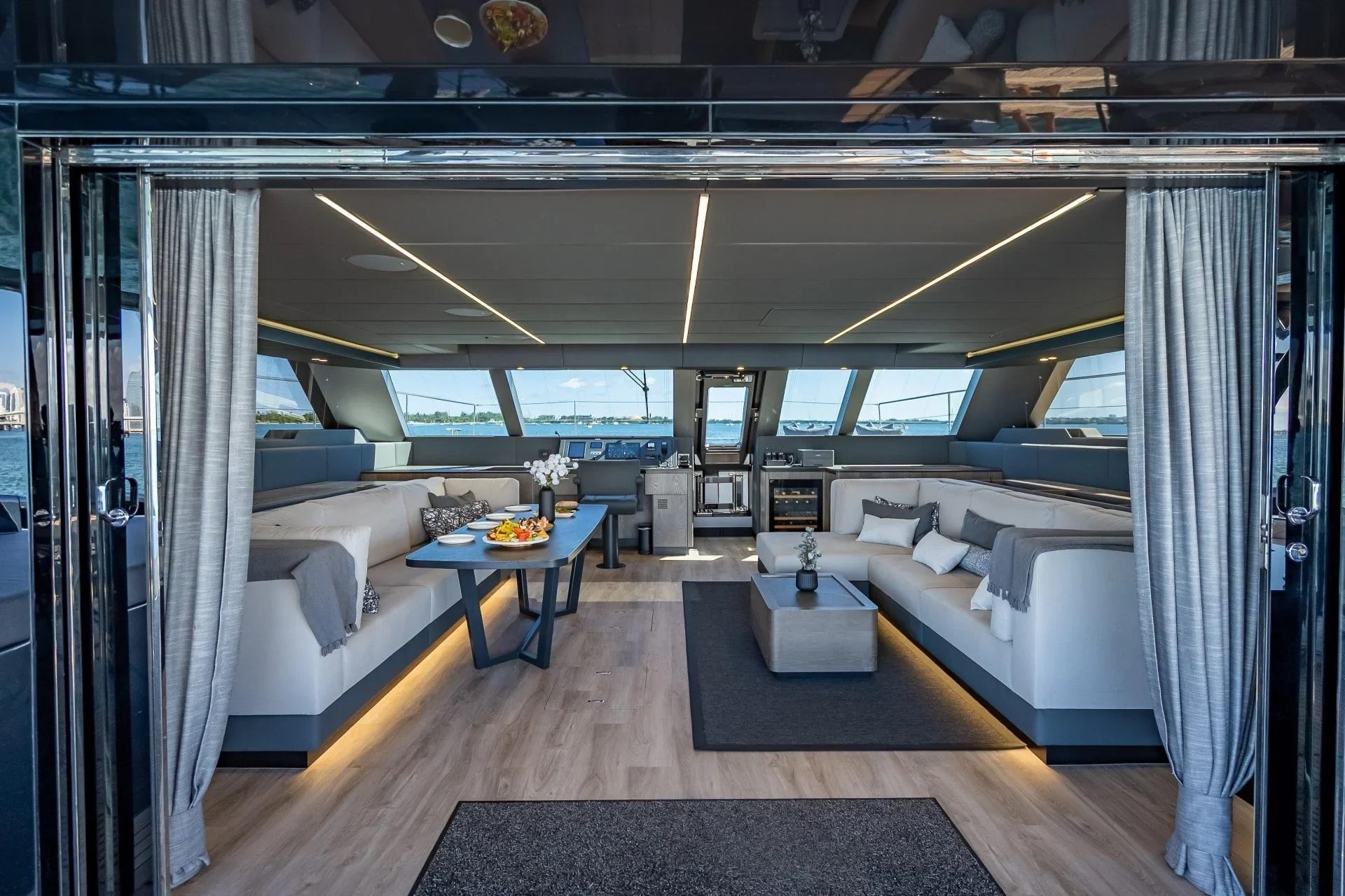 Warrior Flybridge 78